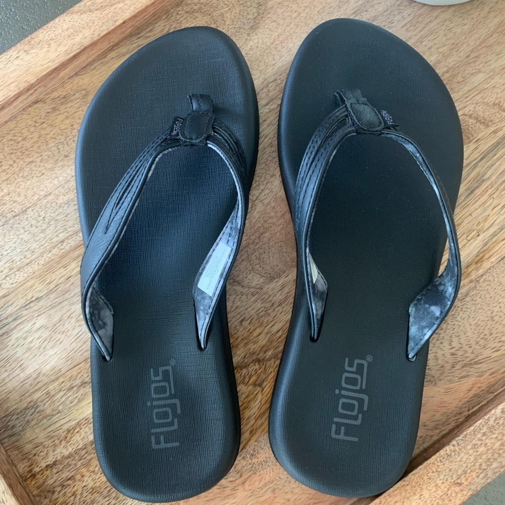Flojos flip flops